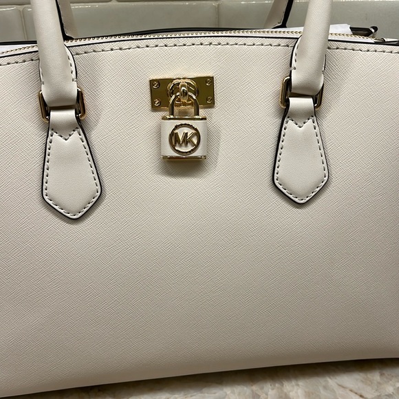 NWT Michael Kors Ruby light cream satchel - Picture 6 of 14